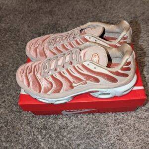 Nike Pink Air Max Plus Sneakers